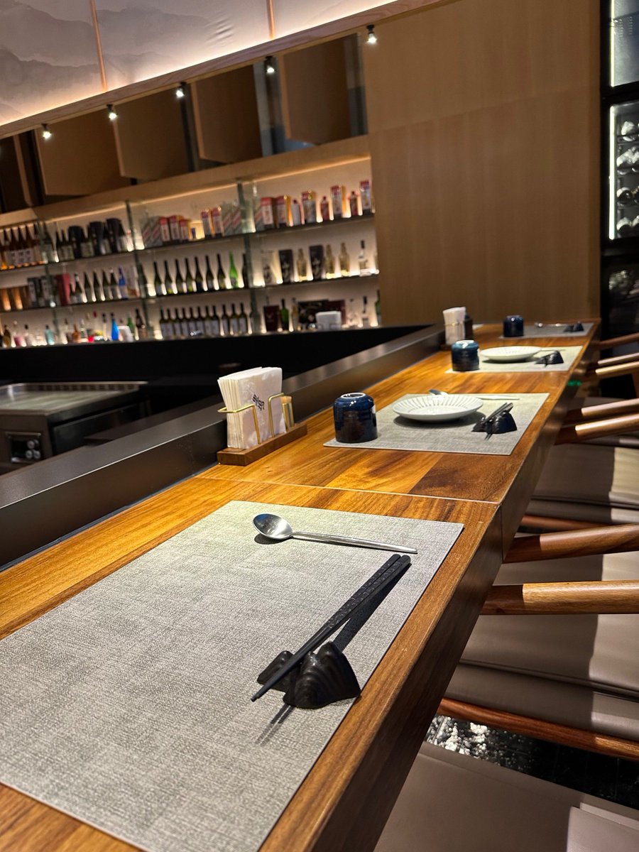 TiagoMa58664418's tweet photo. 一口穿越到东京街角！外酥里嫩的大阪烧，淋上秘制照烧酱，撒满木鱼花和海苔碎，咸香带甜超治愈～谁懂啊 https://t.co/LDTIrkTyn8