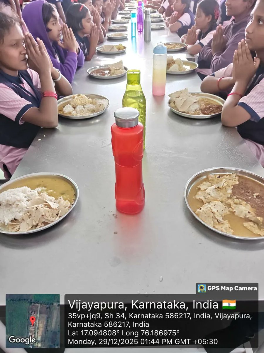 Krcrs452's tweet photo. Lunch #SocialAudit_SWDMeals #SocialWelfare_Karnataka https://t.co/3Ub61y6k0S