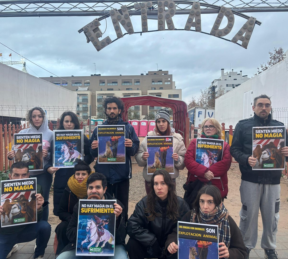 CircosSinAnimales #StopMaltratoAnimal #Valencia Pagar entrada por ver a  seres vivos esclavizados y duramente maltratados de por vida es ser  cómplice de esa miseria, que creía prohibida⛔️⛔️⛔️⛔️⛔️⛔️, image size:1200x1082
