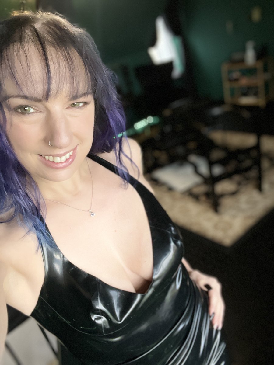 Miss Masha Blues tweet media