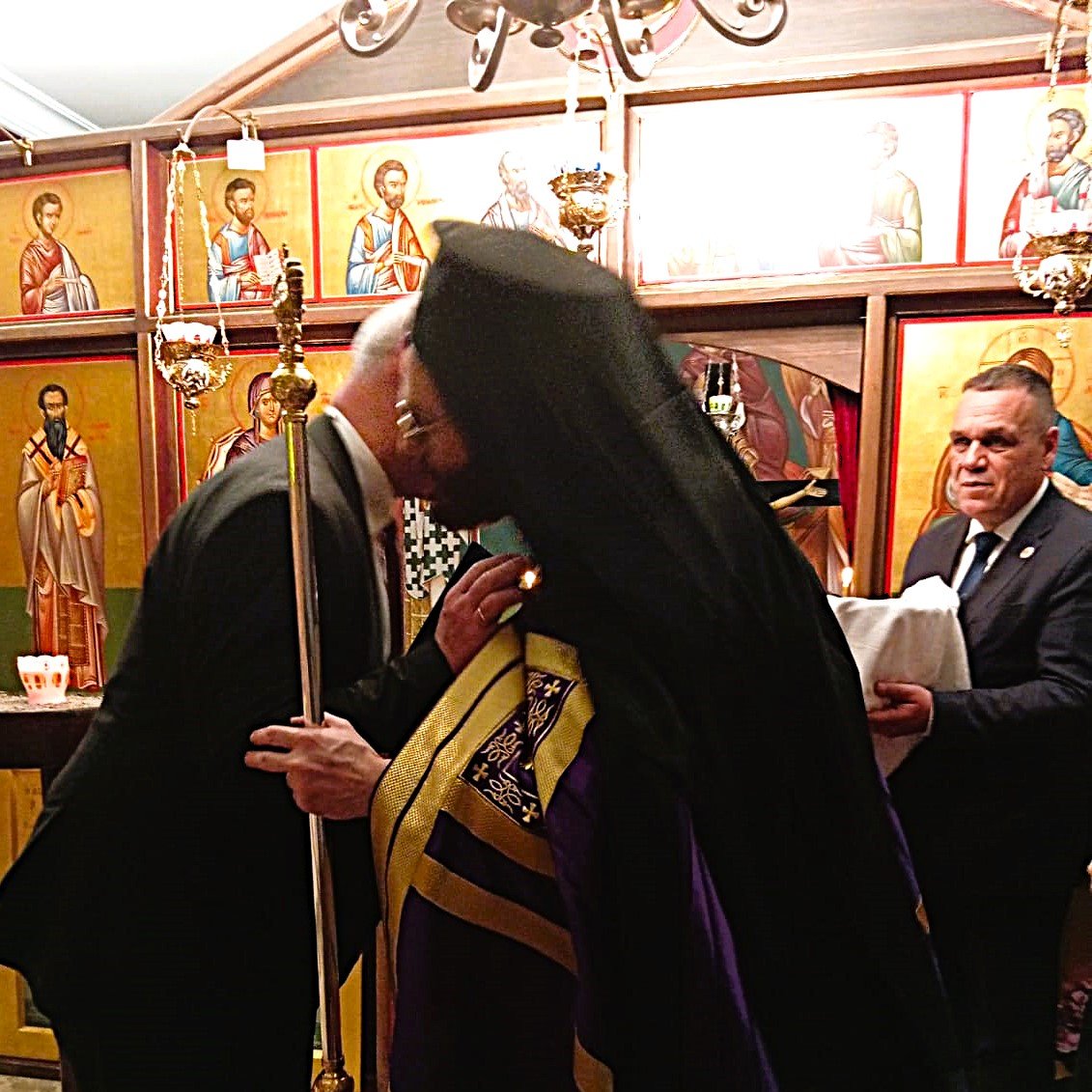 Στις 24 Δεκεμβρίου ο νέος Μητροπολίτης Άγκυρας κ. Γρηγόριος πραγματοποίησε στο παρεκκλήσιο του Αγίου Κλήμεντος τη Θεία λειτουργία των Χριστουγέννων, παρουσία του Πρέσβη της Ελλάδας στην Άγκυρα, κ. Θεόδωρου Μπιζάκη, καθώς και πιστών.