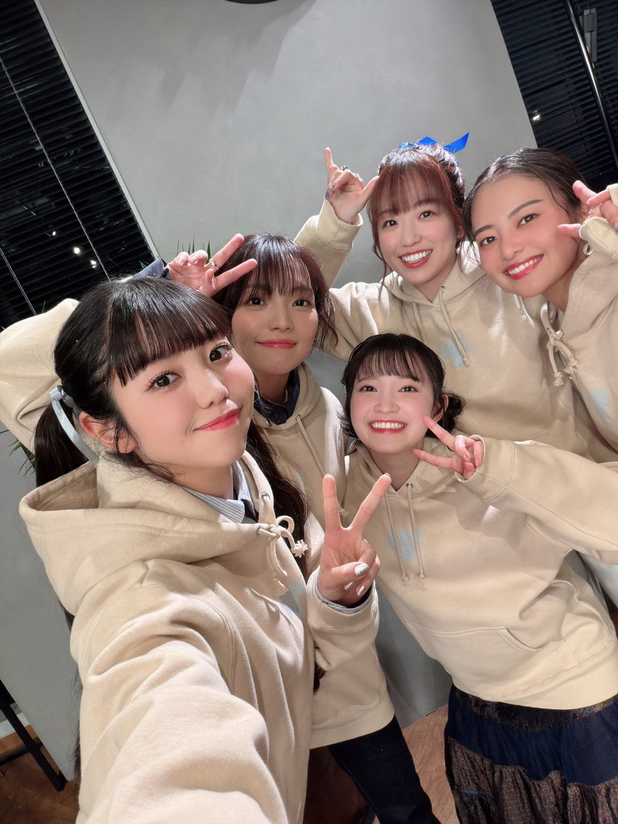 #スタァライトスペシャルライブ
ありがとうございました！！
わがままハイウェイの台詞追加だったり、
灯台のお話だったり、
いろんな話ができて楽しかったなぁ
2025年もたくさんの星見純那と出会ってくれてありがとう👓
9周年、みんなの近くに行けたらいいな