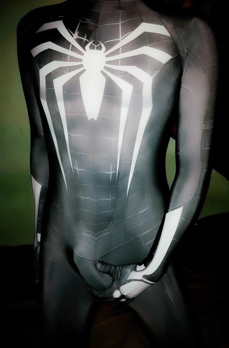 ကြိုက်လား ပင့်ကူလူသား 🕷️🕸️🖤
Do you like Spidey?