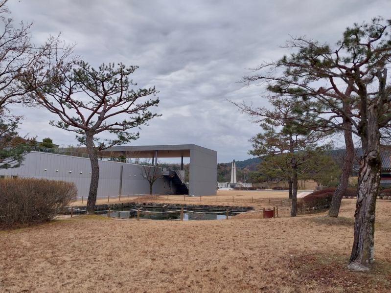 겨울 풍경이 어우러진 만인의총