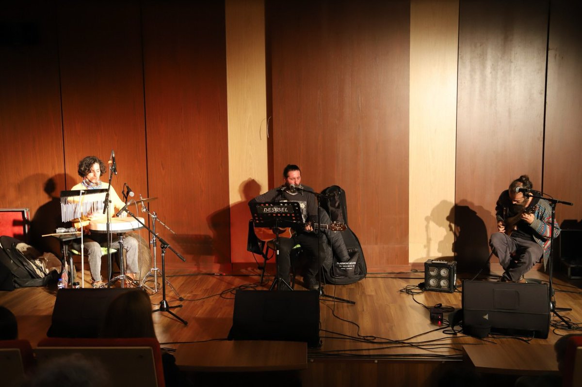 20. Uluslararası İşçi Filmleri Festivalinin bu defaki adresi Hopa oldu. 

hopam.com/icerikdetay.ph…