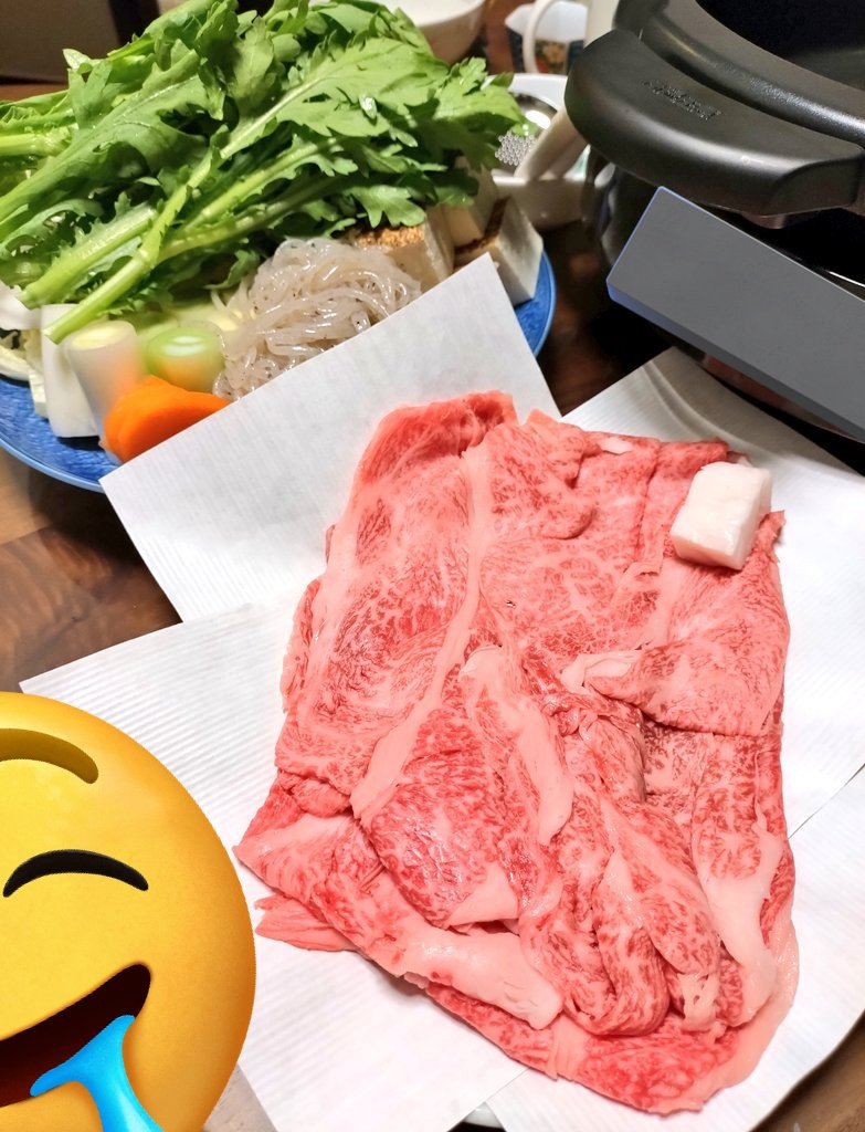 すき焼きパーティ すき焼きパーティーをしました🥩 ちょっと贅沢に料亭のすき焼きセット