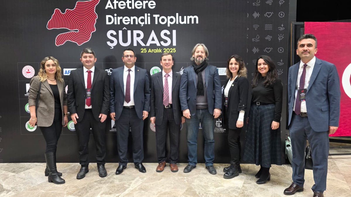 Selcuk1Toprak's tweet photo. Kocaeli Afetlere Dirençli Toplum Şûrasında, Kentsel Dirençlilik Masası moderatörlüğünü üstlenmekten memnuniyet duydum.
Kurumsal kapasite, çoklu tehlike riskleri ve yapı–altyapı–toplum hazırlığı başlıklarında somut öneriler ele alındı.
#KentselDirençlilik #DirençliKocaeli https://t.co/VJP3QaqqJT