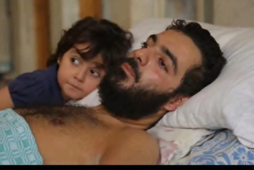 من مصدر خاص مقرب  من أنس عتال 
ماتعرض له أنس ليس موضوع متعلق بأغتيالات شبيحة بل الأمر هي شكاوى كيدية من شبيحة من لواء الباقر الأيراني المقربين من جهاد عيسى الشيخ ابو زكور  مستشار الشرع  وتعود جذور القصة لسنوات  وكل ماتحدث عنه جهاد منفي وكذب وللتغطية على الفساد الامني في حلب