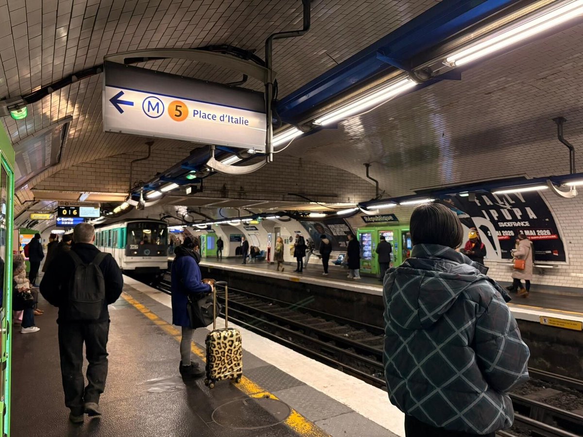 le_Parisien's tweet image. 🔴 Femmes poignardées dans le métro parisien : l’agresseur présenté sous OQTF était en réalité français

➡️ l.leparisien.fr/WZrB
