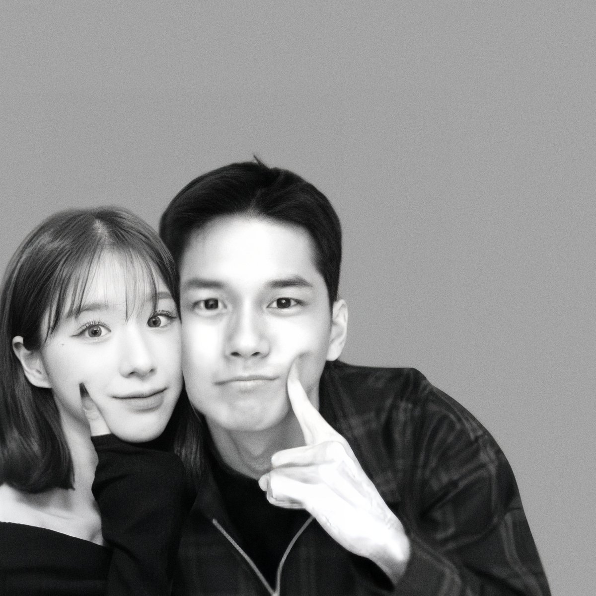희진. ⚝ (move) tweet media