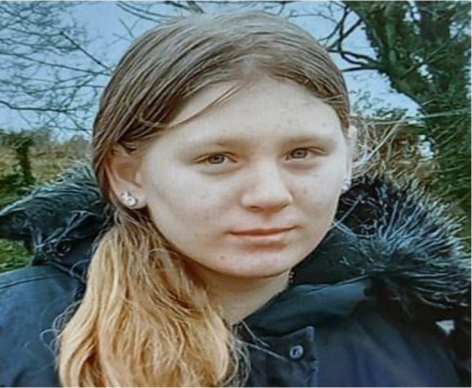 MPSTowerHam's tweet image. #MISSING | Have you seen Brodee, 16? Last seen in Rainham on Saturday, 20 December. May be wearing black jogging bottoms, black hoodie with red trainers. If you see her, please call 101, quoting reference 8211/20DEC