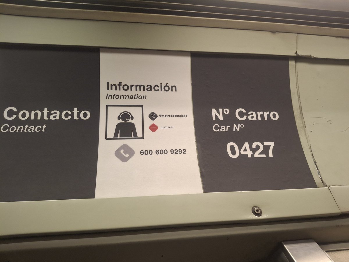 antoponti's tweet photo. @metrodesantiago  buenos dias, les dejo este video y el numero de carro para que revisen.... igual llegamos a destino https://t.co/fSOWEOSlcF