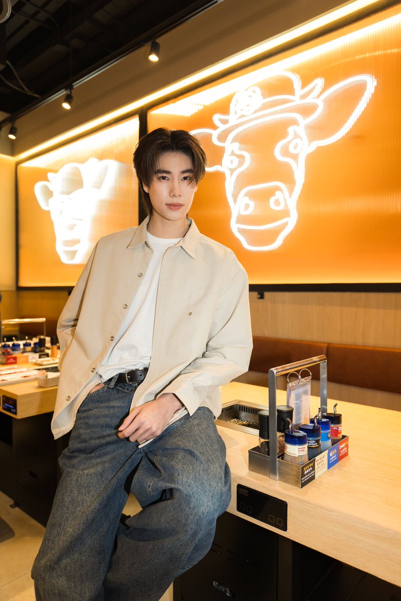 phuwintang's tweet image. ถือเป็นของขวัญที่อร่อยถูกใจสายปิ้งย่าง
เนื้อพรีเมียมลายสวย พร้อมเซทลด 50% ที่ยากินิกุไลค์สาขาสยามเซ็นเตอร์ ถึงจะชอบมากๆแต่ไม่ต้องถึงกับซื้อร้านให้รึเปล่านะ 

#YakinikuLikeThailand
#ปิ้งย่างเตาเดี่ยวไร้กลิ่นติดตัว 
@Yakinikulike_TH