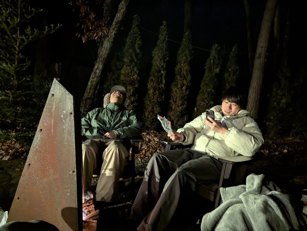 Image for the Tweet beginning: 神のワーケーション🎄

先週は軽井沢の一棟貸キャビンでワーケーション
サウナや焚き火付きで最高だった🥹

実はここ #デイトラ 経営陣が毎年合宿で使ってるとこらしくありがたいことに忘年会で宿泊権譲ってもらった😭

@showheyohtaki @A_yu_mi_web ありがとうございました来年も頑張れそうです👼🏻