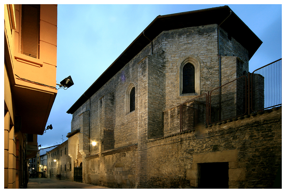 PatrimonioAlava's tweet photo. #VitoriaGasteiz. El Convento de la #SantaCruz de las monjas #Dominicas se construyó entre 1530 y 1547 y es el más antiguo de la ciudad. Aunque solo se conserva su iglesia #gótico-#renacentista. #Álava
Fotos: @vitoriadominica https://t.co/2YgqmrwolG