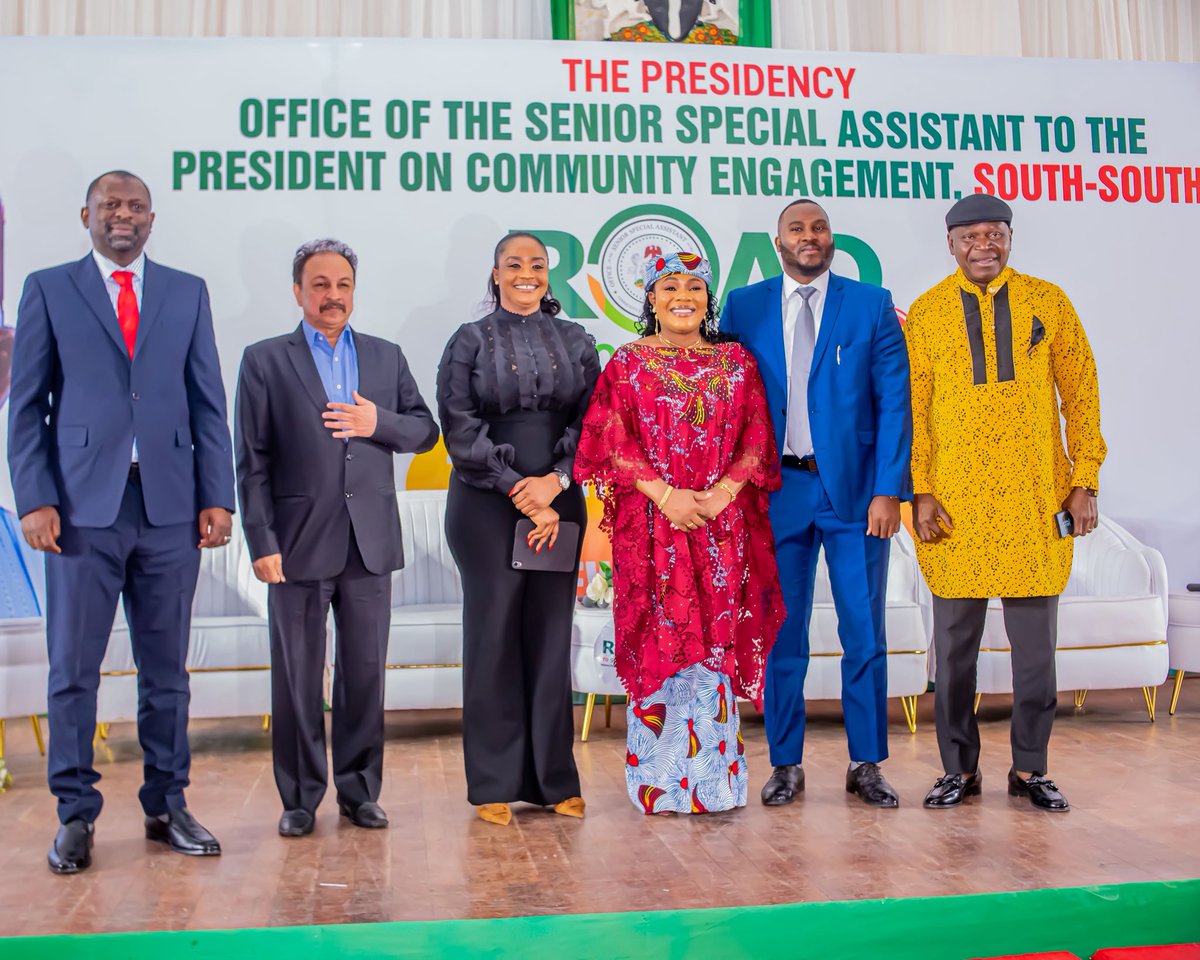 gift_johnbull's tweet photo. Happy New Week
Conversations that matter.
Industry leaders and policymakers shared insights, solutions, and strategies during our panel session at R2SS 2.0.
#PresidentSentMe
#OneGoal
#RenewedHopeAgenda
#CommunityVoices
#SouthSouth
#RoadToSouthSouth2_0
#NationalConvergence
#PanelSession
#ConversationsThatMatter