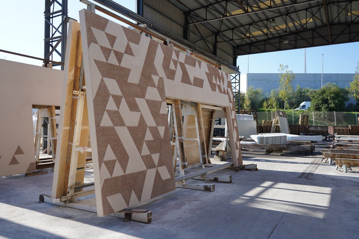 ConstruNewsX's tweet image. ⭕️¿Está preparado el sector de la #construcción para incorporar nuevos materiales sostenibles e inteligentes?
🔗 👉 construnews.com/materiales/est… 🔷 El dato: Los #materiales de origen renovable, como la madera, permiten almacenar carbono y reducir la huella ambiental