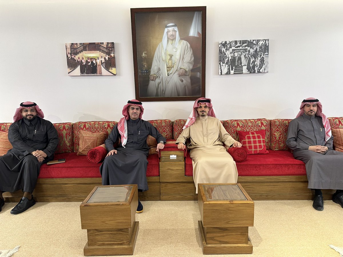 BahrainEmbKSA's tweet image. استقبل سعادة الشيخ علي بن عبدالرحمن بن علي آل خليفة، سفير مملكة البحرين لدى المملكة العربية السعودية، سعادة المهندس طلال بن حسين المري، الرئيس التنفيذي لشركة إكسبو 2030 الرياض، حيث جرى استعراض التحضيرات الجارية وبحث آفاق التعاون، بما يعزز الشراكة بين البلدين الشقيقين.