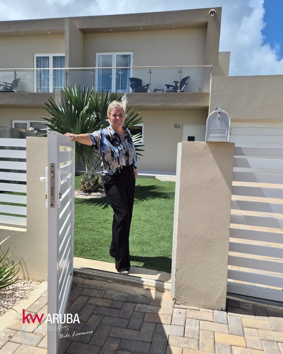 Bon dia, Bon Siman, .

➡️ New Fresh Start!
➡️ New Monday
➡️ New Goals .

Looking to buy or sell real estate? Please get in touch with me for more info! . 📲+297 569 7343 📧 bibi.louwers@kw-aruba.com . #kw #mondays #bibilouwers