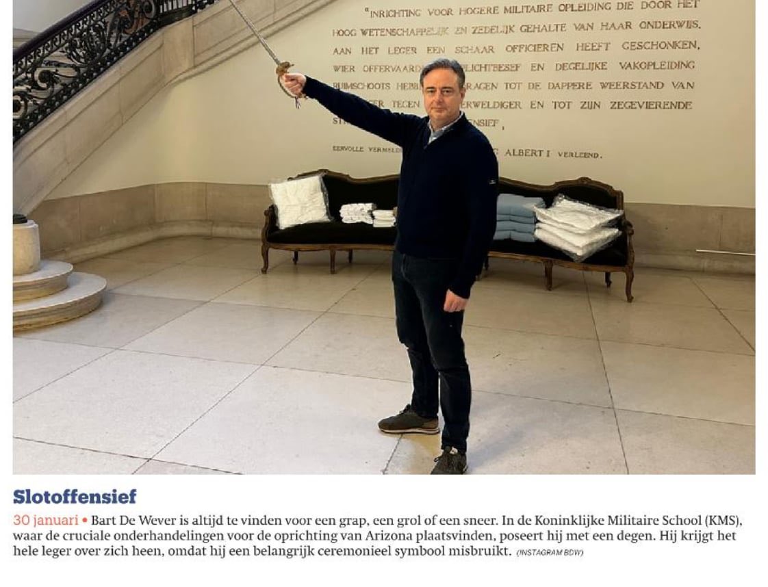 Het jaaroverzicht van <a href="/Nieuwsblad_be/">Nieuwsblad.be</a> wint op het laatste nippertje de prijs voor meest tendentieuze stuk van het jaar: 

BDW was “vol van zichzelf”, gooide “olie op het vuur”, kreeg “het hele leger over zich” en poseerde met olifanten waarvan hij “afstand moest houden”.

(1/3)