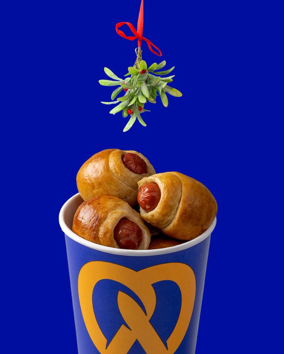 It’s not too late to grab a cheeky one under the mistletoe (a Mini Dog, that is 😋)