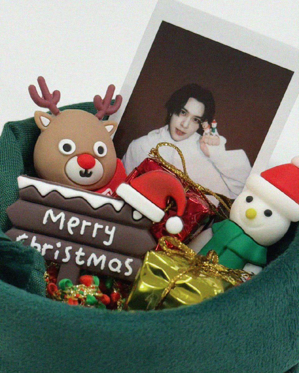 ahexng's tweet image. Merry Christmas 🎄!!!!!!!

Hohohoho~ 🎅 Merry Christmas!