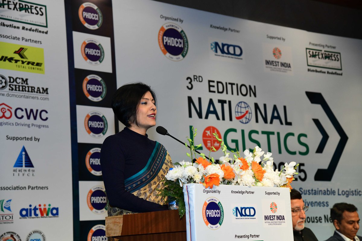 Hosted <a href="/phdchamber/">PHD Chamber</a> 's National Logistics Summit. The deliberations focused on how green, smart, and sustainable logistics solutions can drive export growth while aligning with India’s climate commitments and digital ambitions #logistic #exports <a href="/Safexpress7452/">Safexpress Pvt Ltd</a>