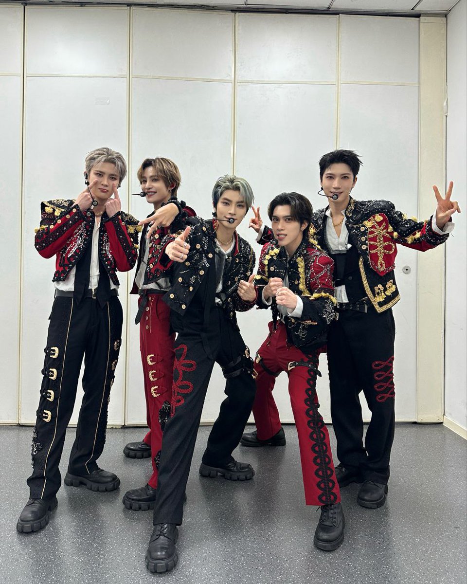 ahexng's tweet image. 2025 WayV Concert Tour [NO Way OUT] in BEIJING 💚with WayZenNi💚