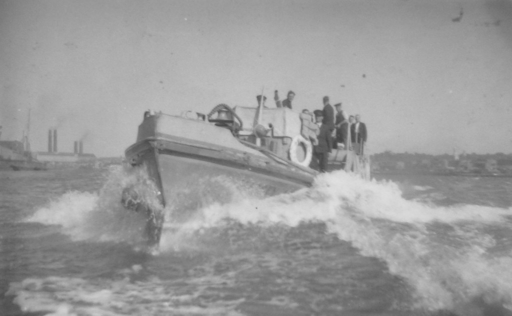 VanishedLondon's tweet photo. The Massey Shaw Fireboat was involved with fighting fires on the 29th December 1940, and in this photo is  taking a fast run along the Thames. Greenwich Power Station is to the left. A brief history of the fireboat in my post at https://t.co/gqTfl0vdEp https://t.co/eKFVpi48Si