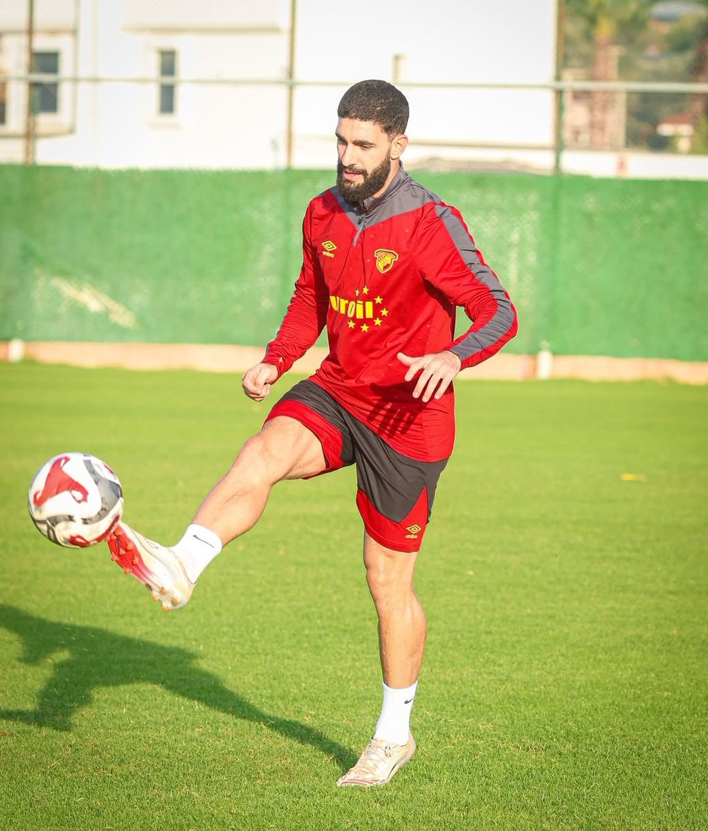 Altligleroffic1's tweet image. ÖZEL HABER 🔥🔥🔥 Arca Çorum Fk, Göztepe forması giyen orta saha oyuncusu Ahmet Ildız ile anlaşmaya vardı.