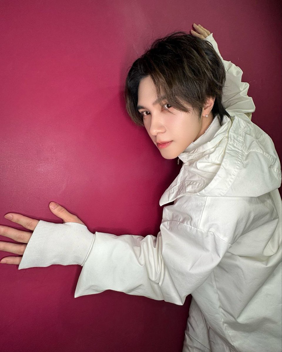 ahexng's tweet image. hear my heart?🩷