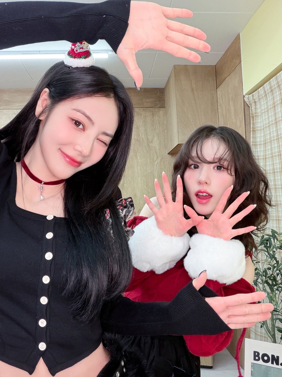 official_artms's tweet image. A great example of a 1:1 photo, exclusively for the ARTMS Grand Club Icarus European VIP Package 🔥

🎁 bit.ly/3MUq6pm

#ARTMS #아르테미스 #OURII
#Grand_Club_Icarus