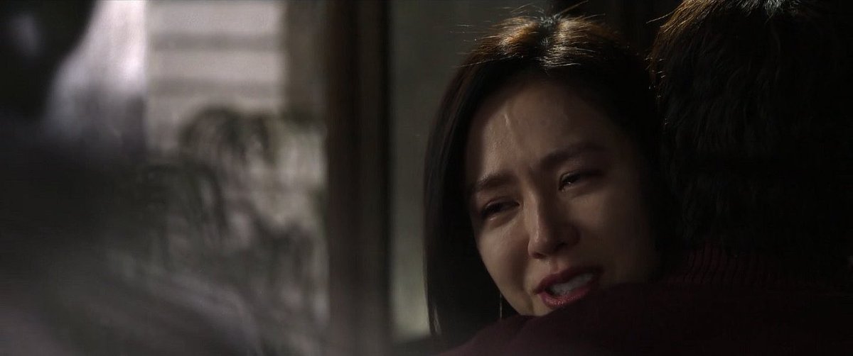 gxxrism's tweet image. no other choice’s ending is torturous. after everything a highly qualified worker and his family did, the couple looked so empty. the world that it showed is already real representation of job market and a man who took pride in his profession was forced to not care ethics. 10/10