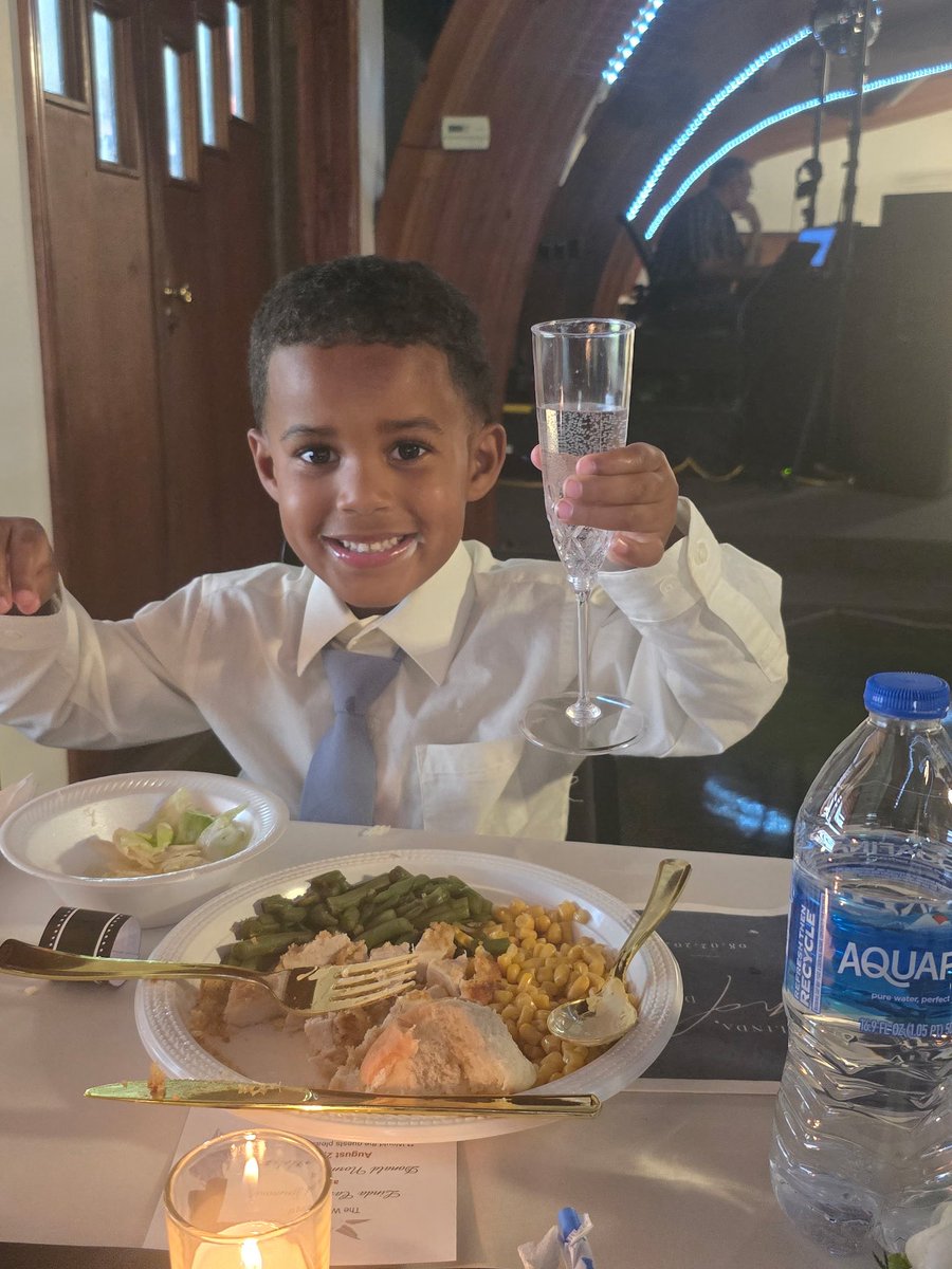 LSimms2's tweet image. Happy Birthday to the baby of our family, for now—I can’t believe you’re already 5. We love you, Kyler Monroe! Keep being you 💕 @CoachAlvis