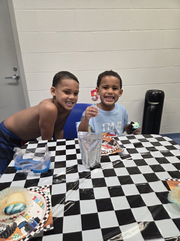 LSimms2's tweet image. Happy Birthday to the baby of our family, for now—I can’t believe you’re already 5. We love you, Kyler Monroe! Keep being you 💕 @CoachAlvis