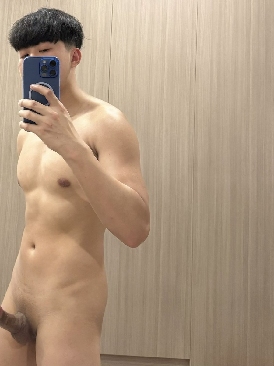 GAVINKSSS tweet media