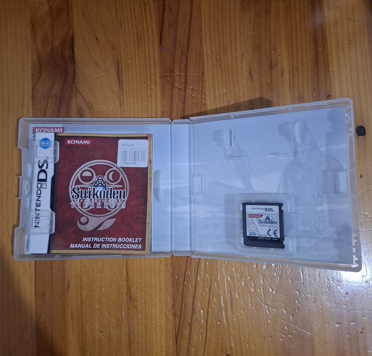 RagnarSan22's tweet photo. Me acaba de llegar una de las joyas de la corona de la Nintendo DS y de los JRPG!!

El Suikoden Tierkreis! https://t.co/a5F2LBPVSK