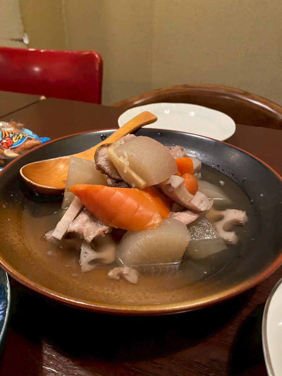 Sunny Gets Blue tweet media