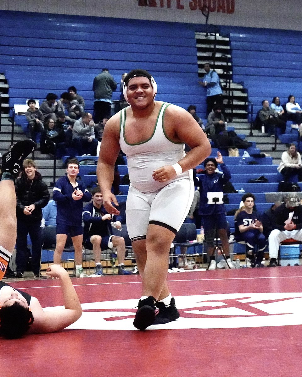 CavaanToney's tweet image. Battle of the bridge today and tomorrow!! I plan on staying undefeated!🔹💪🏽
#multisportathlete 
#workhard