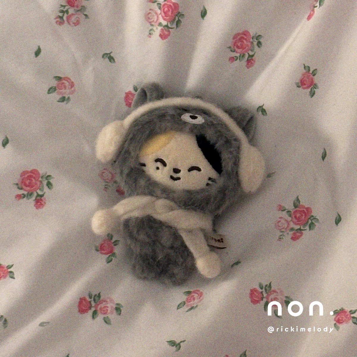 羊毛フェルトでイヤーマフとマフラー作った🧣