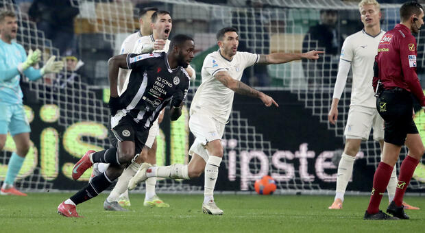 Mentre i trombettieri hanno iniziato a 'preparare' Open Var di domani, è partito il giochino del complotto da dimostrare nelle sedi opportune.

Il succo del messaggio è: o dimostri il complotto o continui a subire certi arbitraggi. Il massacro andrà avanti, alla prossima puntata!