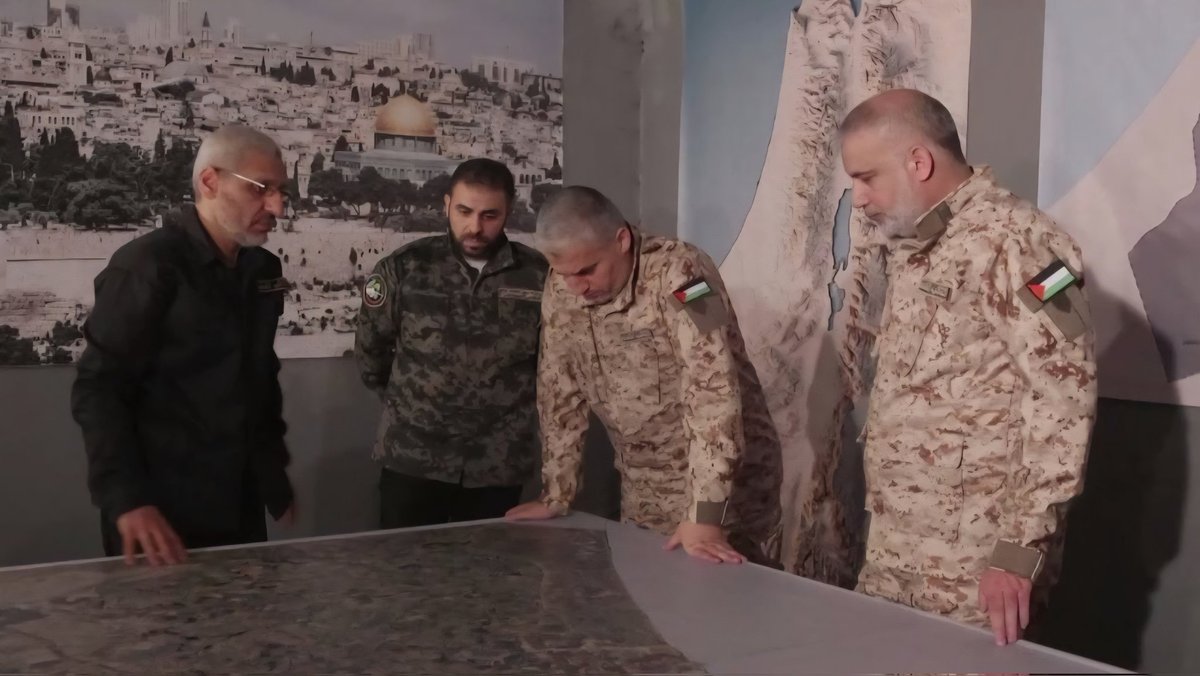 أشهدك يارب أن هؤلاء الرجال قد بذلوا أرواحهم ودمائهم وأموالهم وأهليهم في سبيلك..أشهدك أنهم نفضوا عنا غبار الذل، وغرسوا في قلوبنا عتاد لا ينزوي من الفخر..أشهدك أنهم ذادوا عن أقصاك ومسرى أشرف خلقك وما ركنوا لمتاع دنيا زائلة ولا اغتروا بصولجان..أشهدك أنهم خيار أمتنا وسادة ساداتنا