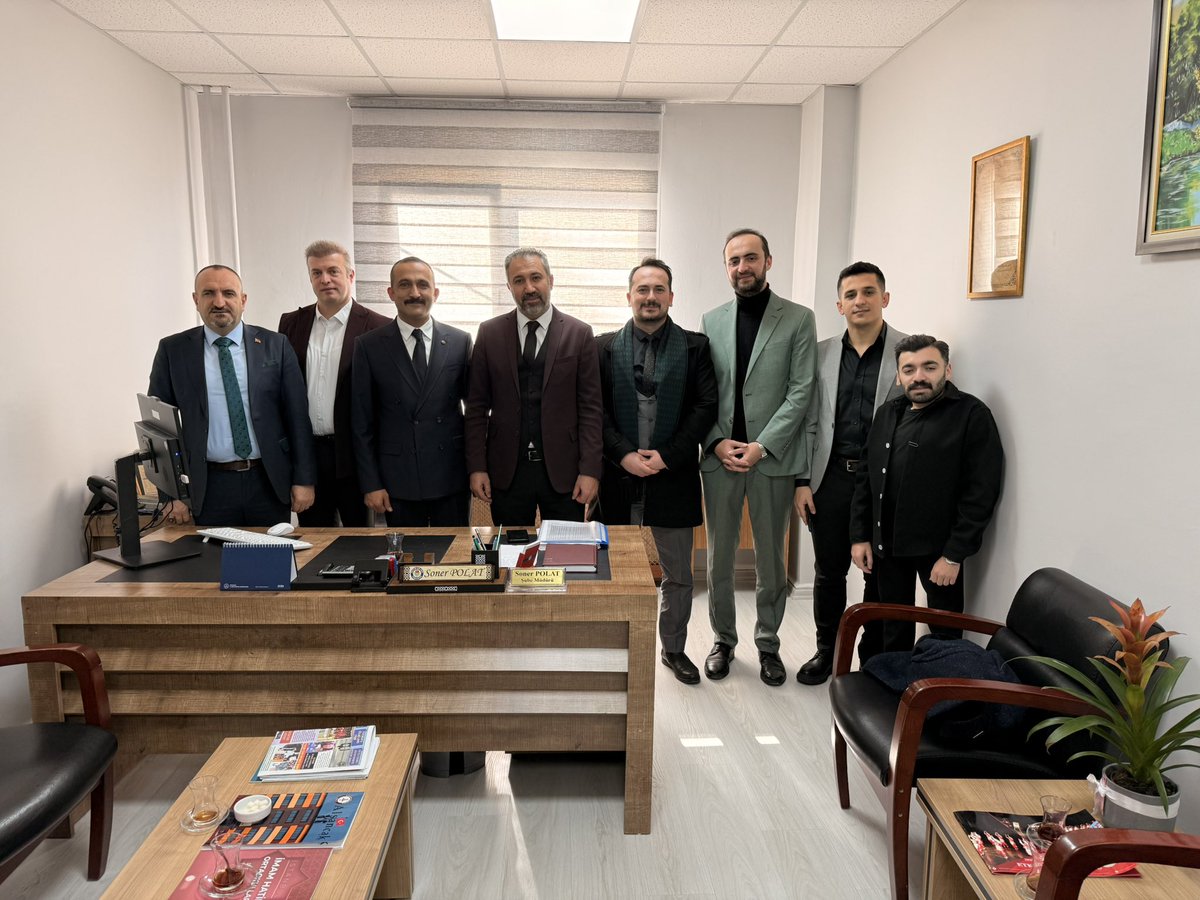 avcilartes's tweet photo. Türk Eğitim Sen Avcılar İlçe Temsilciliği olarak yönetim kurulu üyelerimizle birlikte, Avcılar İlçe Millî Eğitim Müdürlüğümüzde göreve yeni başlayan şube müdürlerimize hayırlı olsun ziyaretinde bulunduk.

Nazik kabulleri ve samimi ev sahiplikleri için kendilerine teşekkür ederiz https://t.co/vYBTwEN114