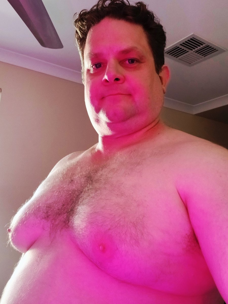 MiloScott8's tweet photo. I'm baaack!... and 40 today!
#gaybear https://t.co/mkCuvOfekW
