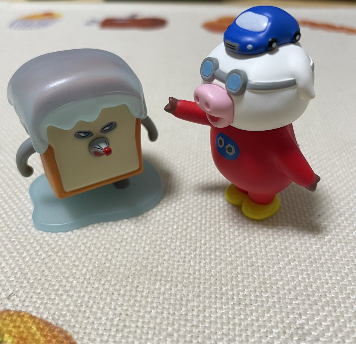 これだけで絵になる
#パンどろぼう