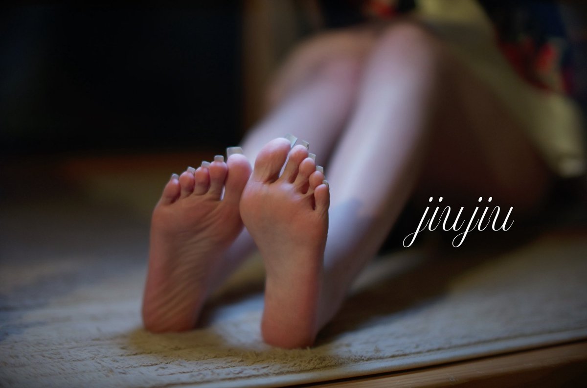 嫩嫩的jiojio看着就没有想法吗哥哥，夹得会很舒服的喔
（月底到月头在深圳！！！）

🧚‍♀️：@jiujiuoo99 https://t.co/SV8h39ODb9