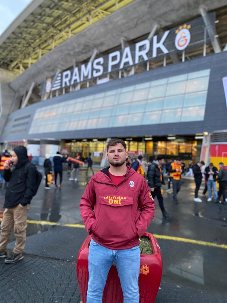 ultrAslan UNI Artuklu Temsilcimiz, Başkanımız canımız ciğerimiz Mehmet Akgüç ( <a href="/MehmetAkg_1905/">Mehmet Akgüç</a> ) kardeşimizin doğum gününü en içten dileklerimizle kutlar, yeni yaşının kendisine ve ailesine sağlık ve başarılarının devamını getirmesini temenni ederiz. 

#uAUNIArtuklu