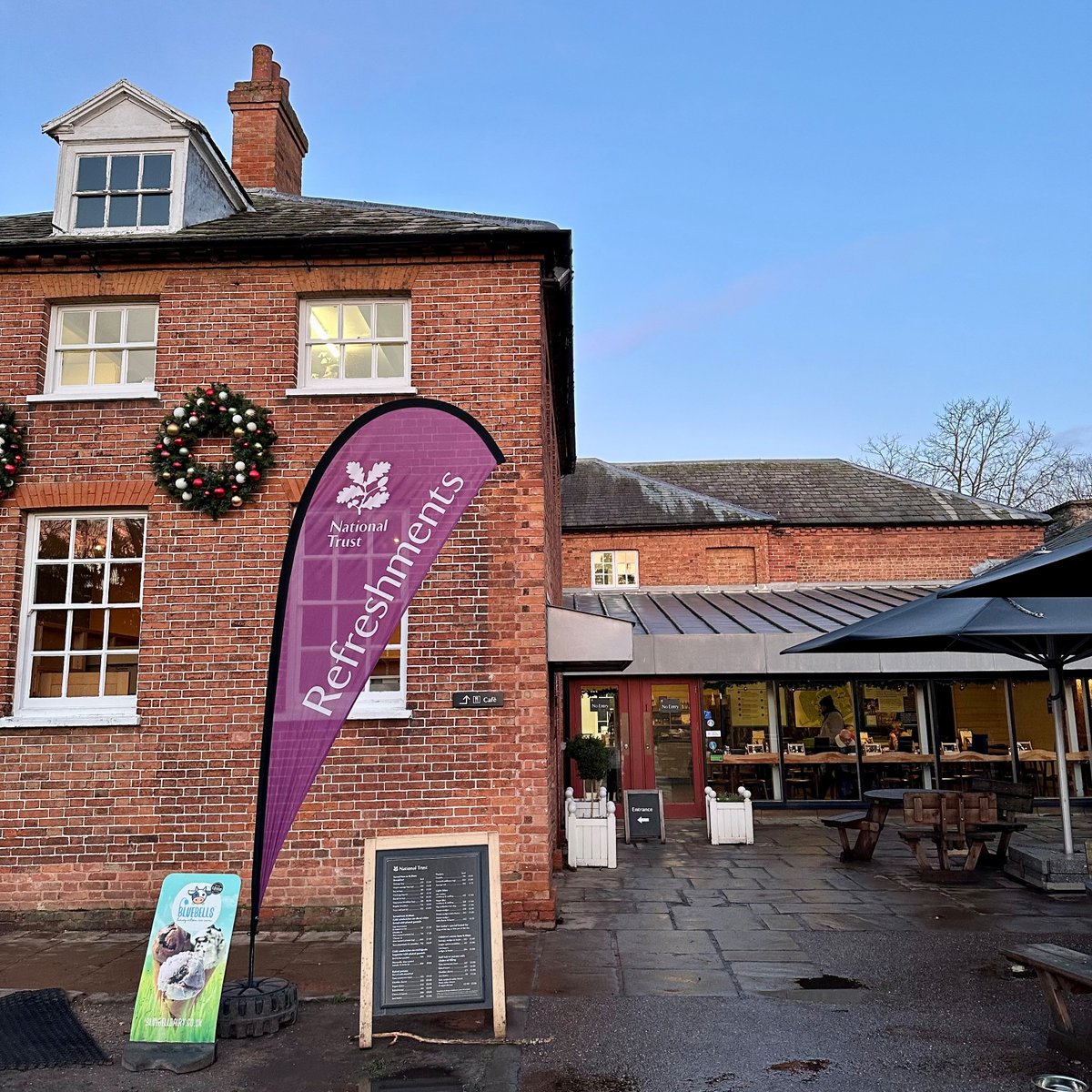 NTClumberPark's tweet photo. Exciting café improvements coming to #ClumberPark this winter ☕️ From Monday 5 January, the Turning Yard café will close temporarily while we carry out important behind-the-scenes improvements. Read the full details at: https://t.co/5dq7Nwo06Z https://t.co/wV3WOfJwkO