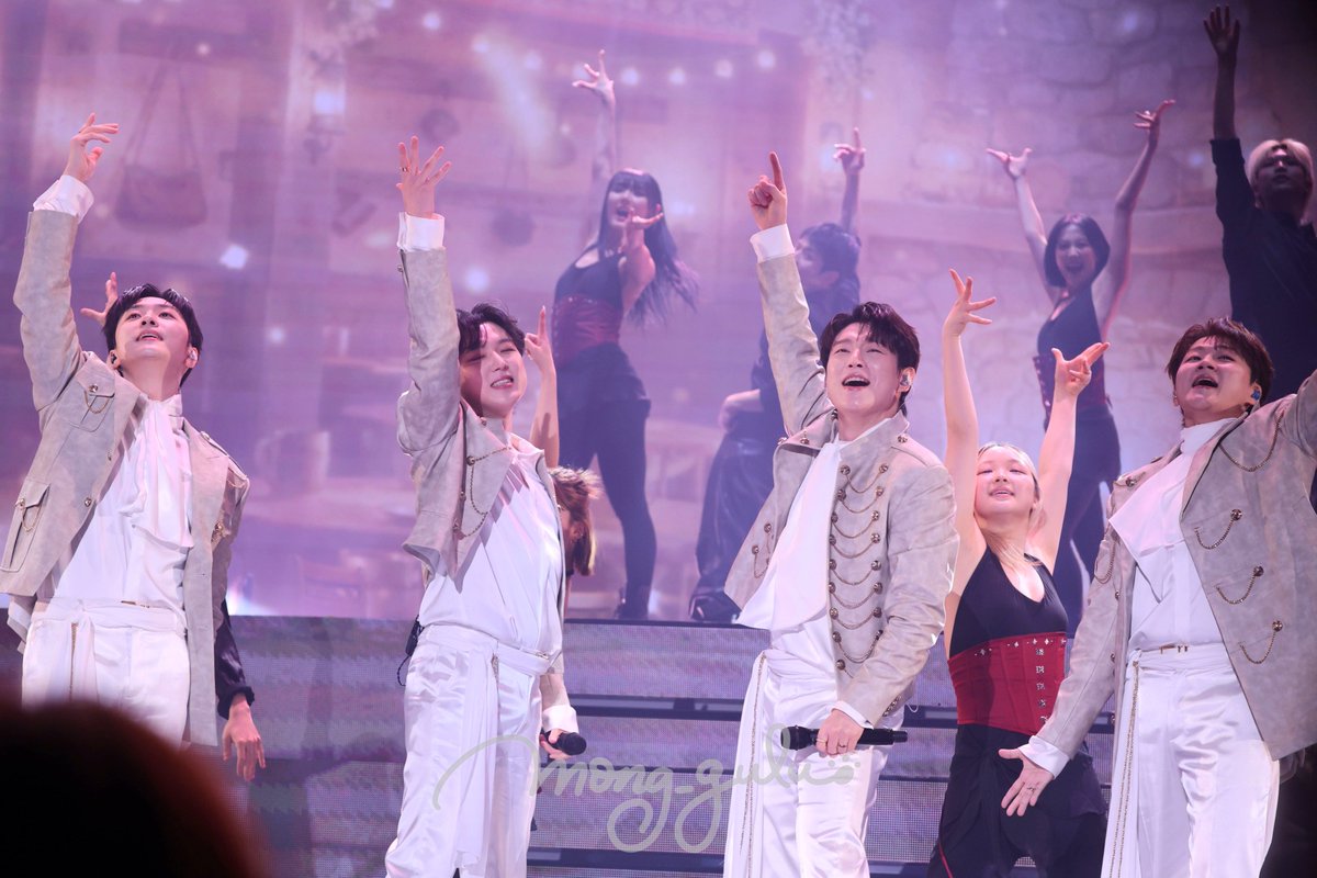 몽꾸룩 tweet media