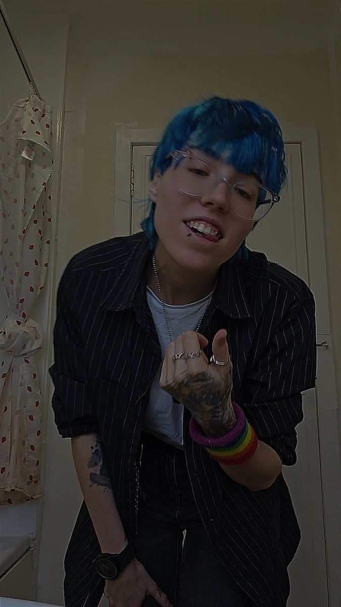 PROJECTWARWIICK's tweet image. feeling myself a little today